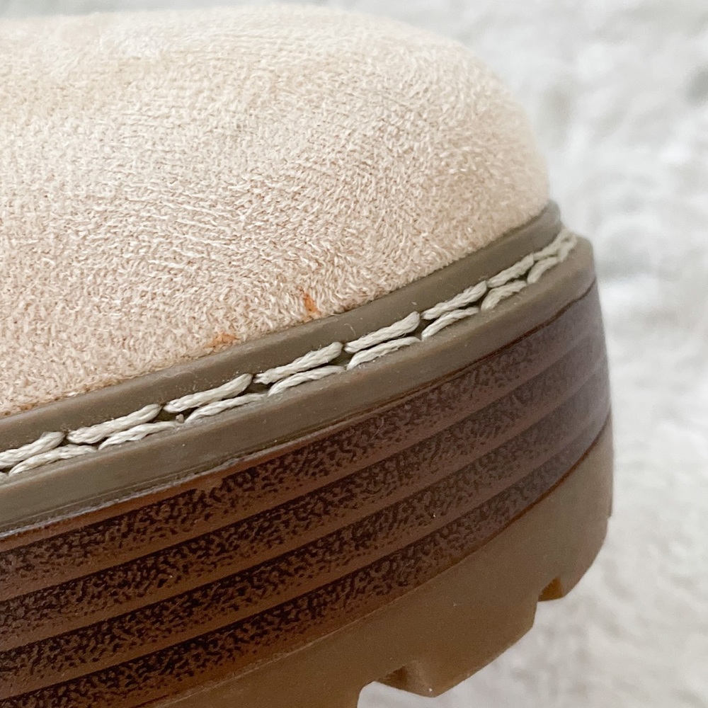 NIB- OLIVIA MILLER Chain Heel Lug Boot - Picture 15 of 16